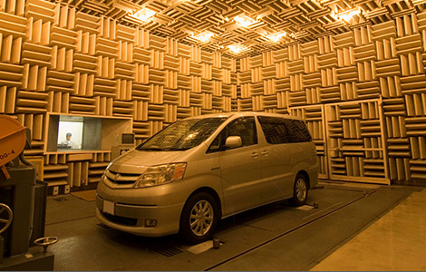 Anechoic chamber (vehicle)